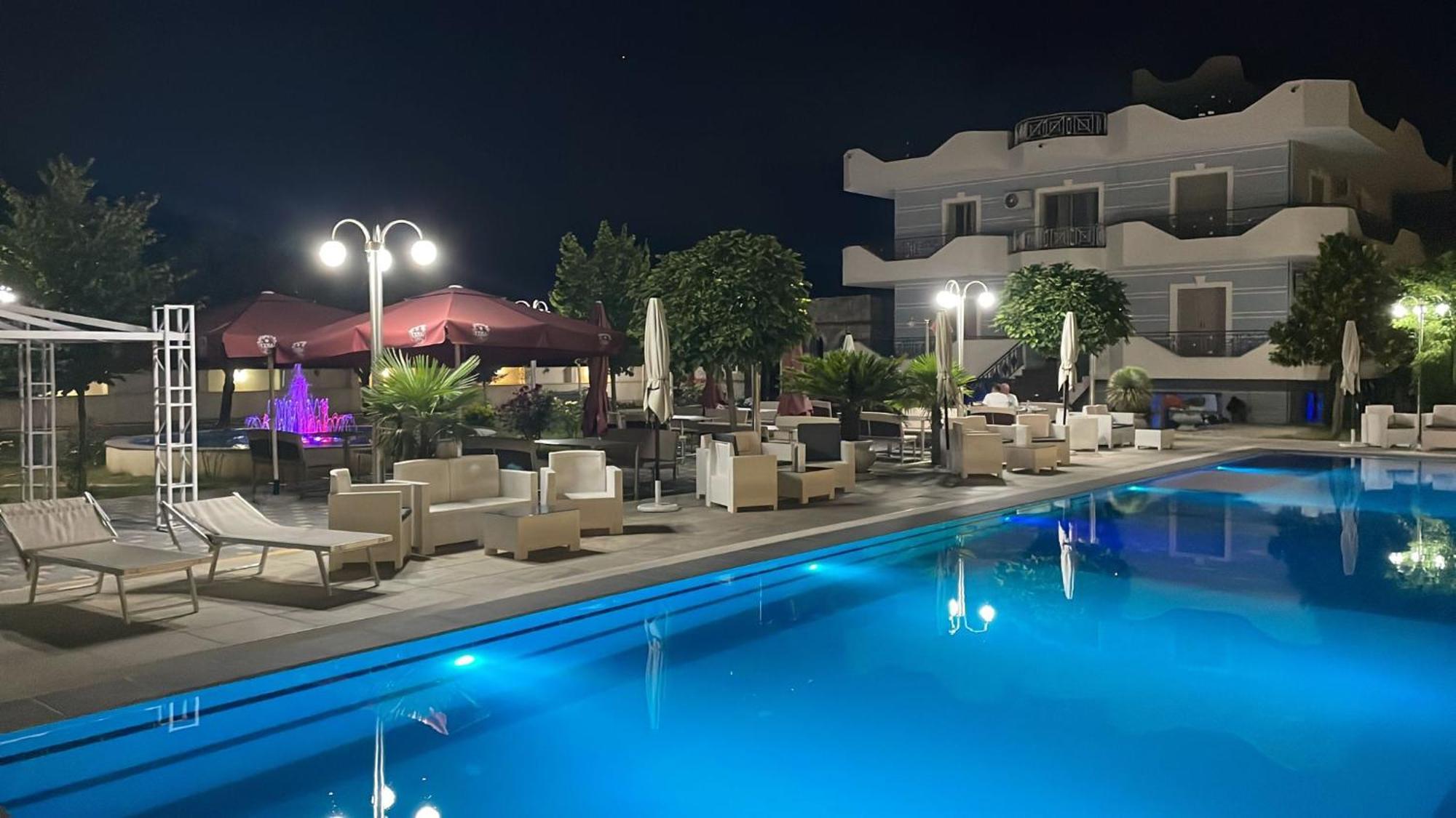 Union Villa Shkodër Extérieur photo
